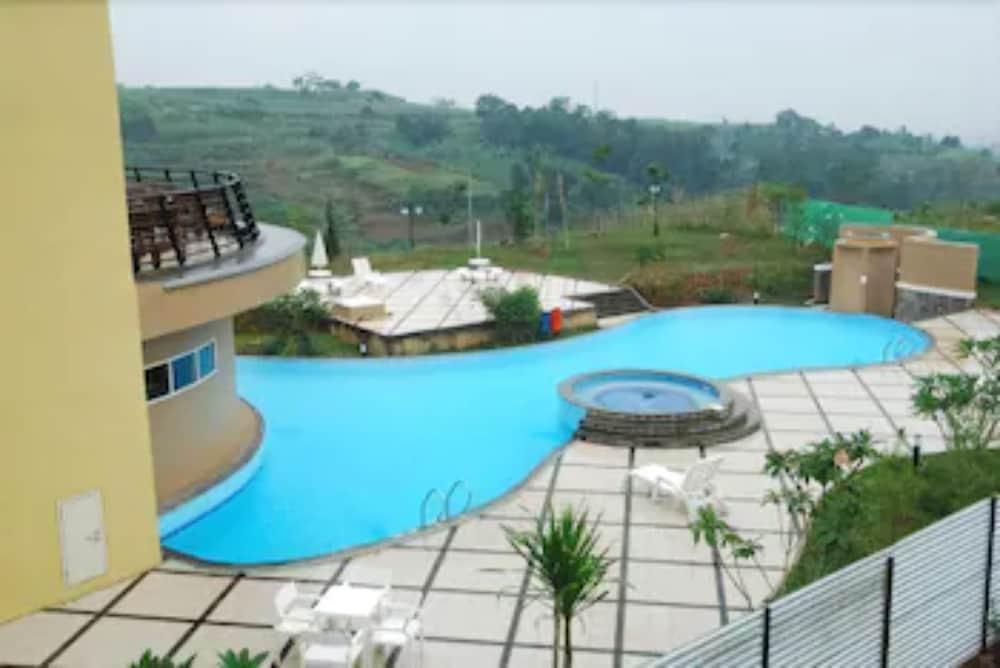 Marbella Suites Bandung Cimenyan Εξωτερικό φωτογραφία