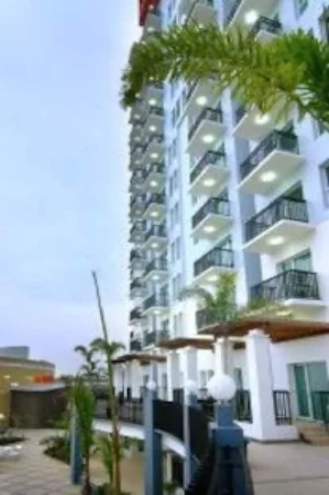 Marbella Suites Bandung Cimenyan Εξωτερικό φωτογραφία
